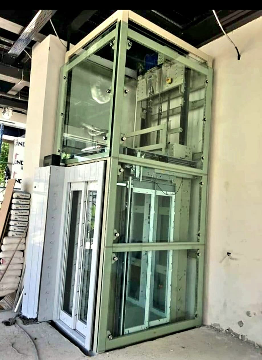 Makine Dairesiz Yük Asansörü